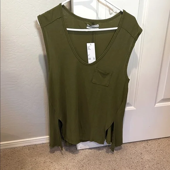 NWT Urban Outfitters Olive Green Sleeveless Top,S-P - Picture 1 of 4